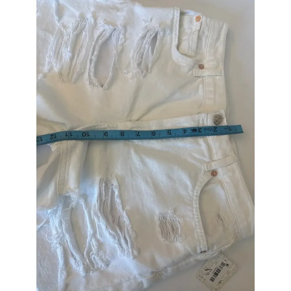 Free People We The Free Optic White Distressed Denim Shorts Size 27 NWT - Picture 6 of 8